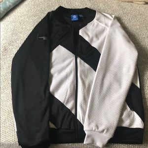 Adidas jacket (women’s L). Worn once. Like new.